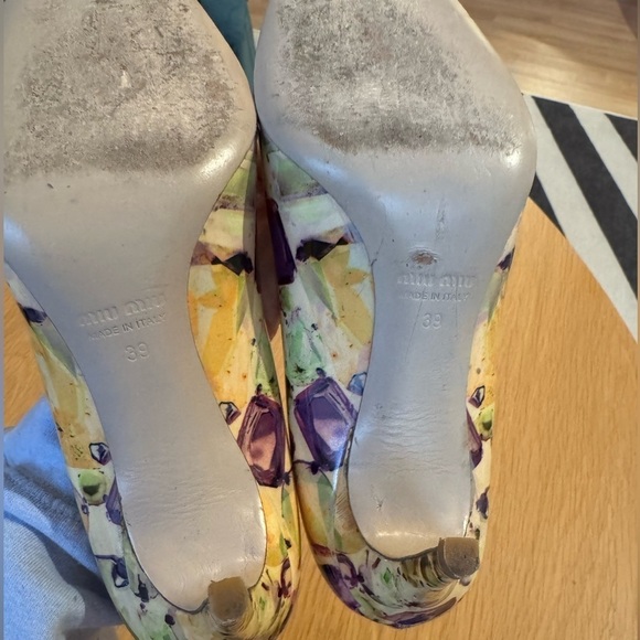 MIU MIU Patent Leather Jewel Printed Pointed Toe Heels Size 39 VGUC - Picture 9 of 11